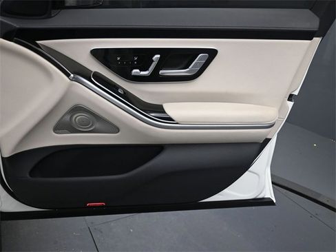 Used 2023 Mercedes-Benz S 500 4MATIC image 28