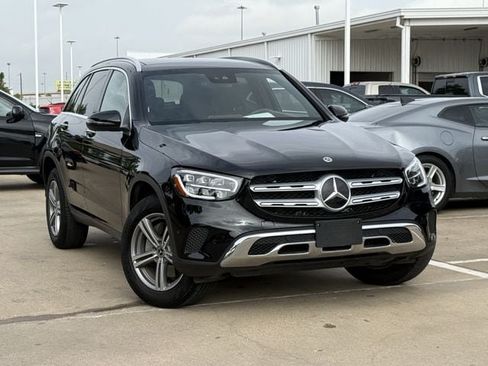 Used 2022 Mercedes-Benz GLC 300 4MATIC image 2