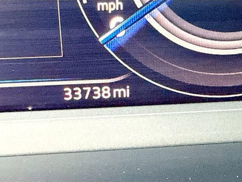 Used 2022 Volkswagen Tiguan SEL R-Line image 41