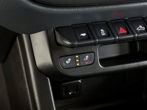 Used 2022 Chevrolet Colorado Z71 image 30