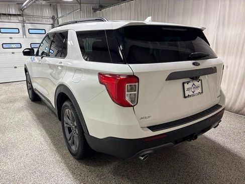 Used 2022 Ford Explorer XLT w/ Equipment Group 202A AWD/4WD image 6