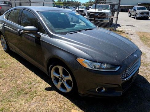 Used 2016 Ford Fusion SE image 9