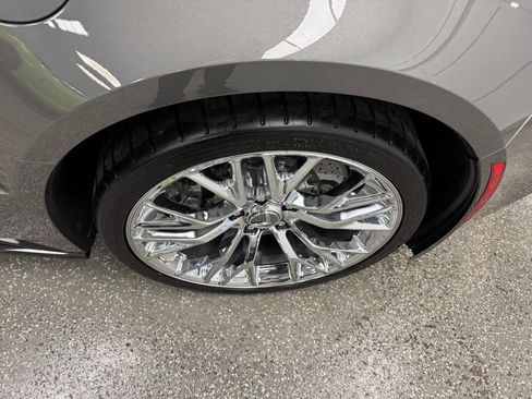 Used 2015 Chevrolet Corvette Z06 w/ 3LZ Preferred Equipment Group RWD image 29
