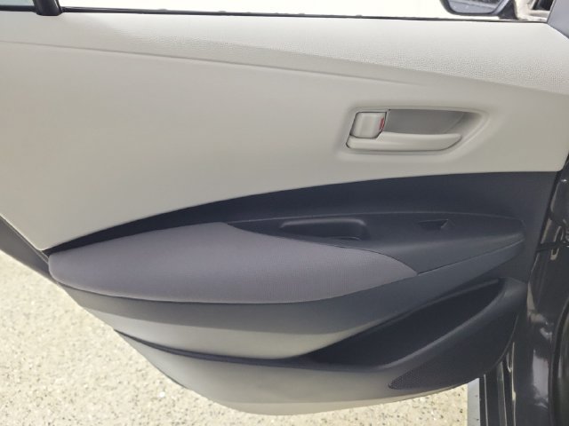 Used 2025 Toyota Corolla LE FWD image 14