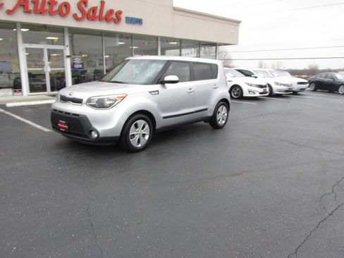 Used 2015 Kia Soul FWD image 3