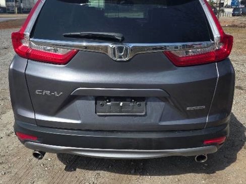 Used 2018 Honda CR-V Touring image 9