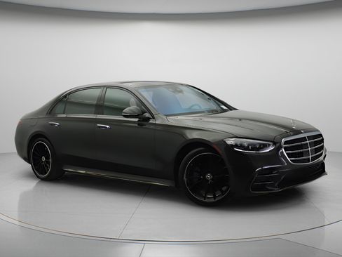 Used 2023 Mercedes-Benz S 500 4MATIC image 32