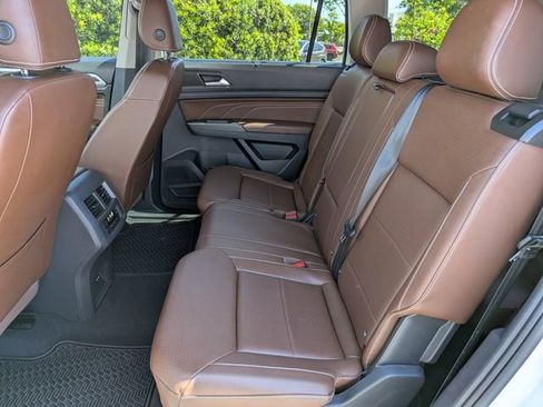 Used 2023 Volkswagen Atlas SE w/ Black Wheel Package FWD image 19