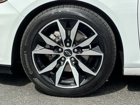 Used 2025 Chevrolet Malibu RS FWD image 26