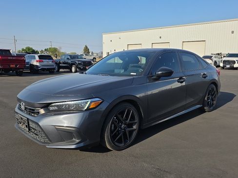 Used 2022 Honda Civic Sport image 3