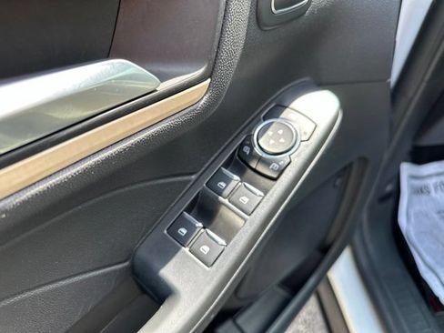 Used 2022 Ford Escape Titanium w/ Titanium Elite Package FWD image 19