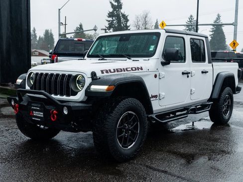 Used 2024 Jeep Gladiator Rubicon w/ Convenience Group image 3