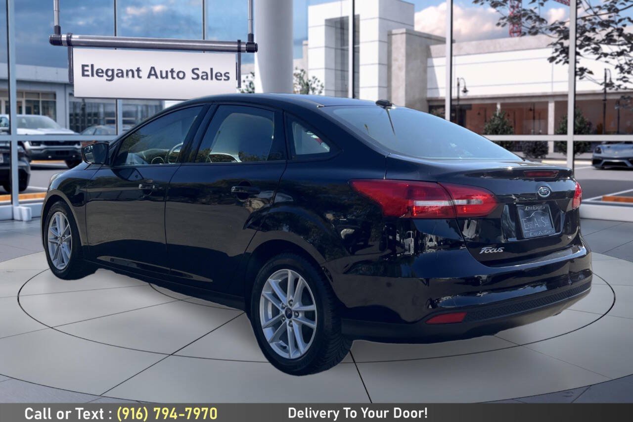 Used 2018 Ford Focus SE w/ Cold Weather Package FWD image 7