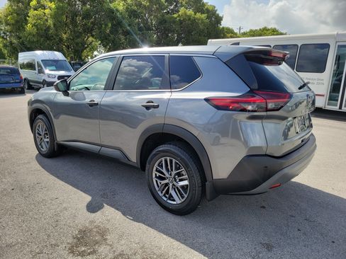 Used 2023 Nissan Rogue S AWD/4WD image 7