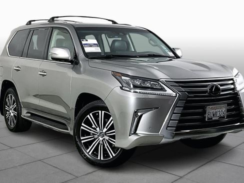 Used 2021 Lexus LX 570 4WD w/ 3rd Row & Luxury Pkg image 2