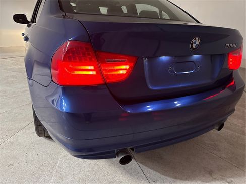 Used 2011 BMW 335i Sedan image 20