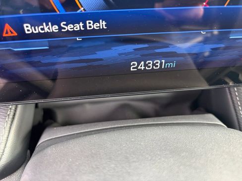 Used 2025 Chevrolet Equinox LT image 11