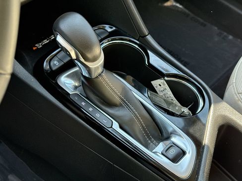 Used 2024 Buick Encore GX Sport Touring w/ Advanced Technology Package FWD image 19