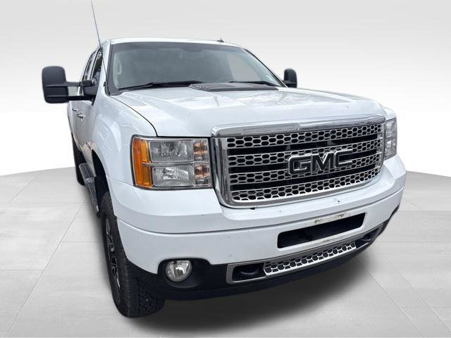 Used 2014 GMC Sierra 2500 Denali AWD/4WD image 17