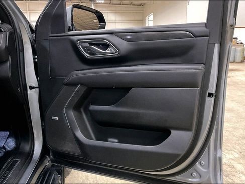 Used 2023 GMC Yukon AT4 w/ Technology Package AWD/4WD image 22