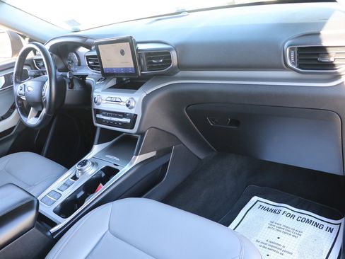 Used 2021 Ford Explorer XLT w/ Equipment Group 202A image 35