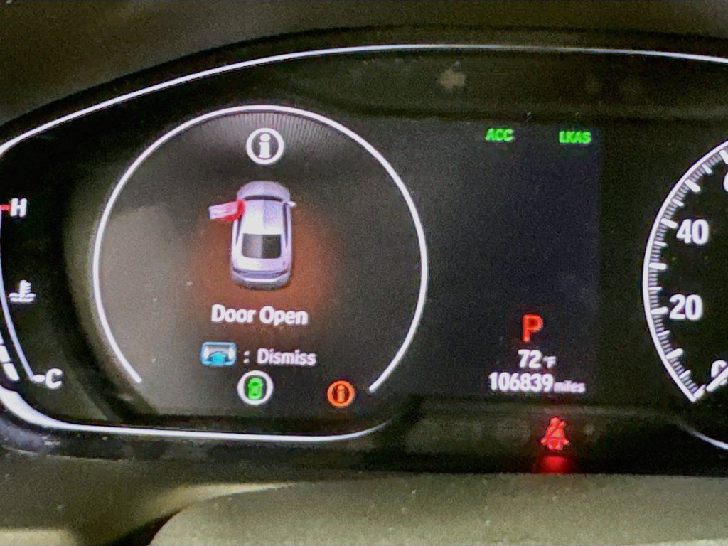 Used 2018 Honda Accord Touring image 17