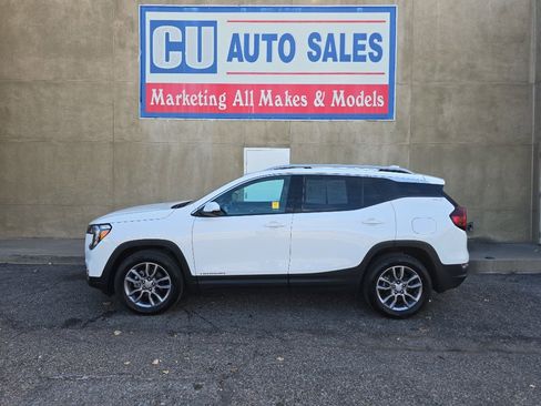 Used 2024 GMC Terrain SLT image 7