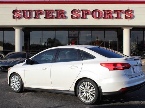 Used 2016 Ford Focus Titanium w/ Exterior Protection Package image 5