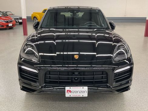 Used 2023 Porsche Cayenne GTS image 2