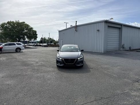 Used 2023 Nissan Sentra SR w/ Trunk Package FWD image 2