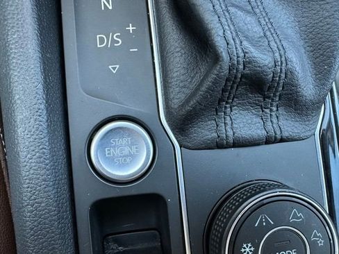 Used 2021 Volkswagen Atlas SEL image 20