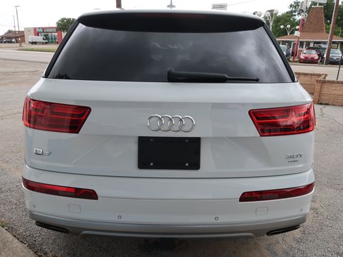 Used 2017 Audi Q7 3.0T Prestige AWD/4WD image 9
