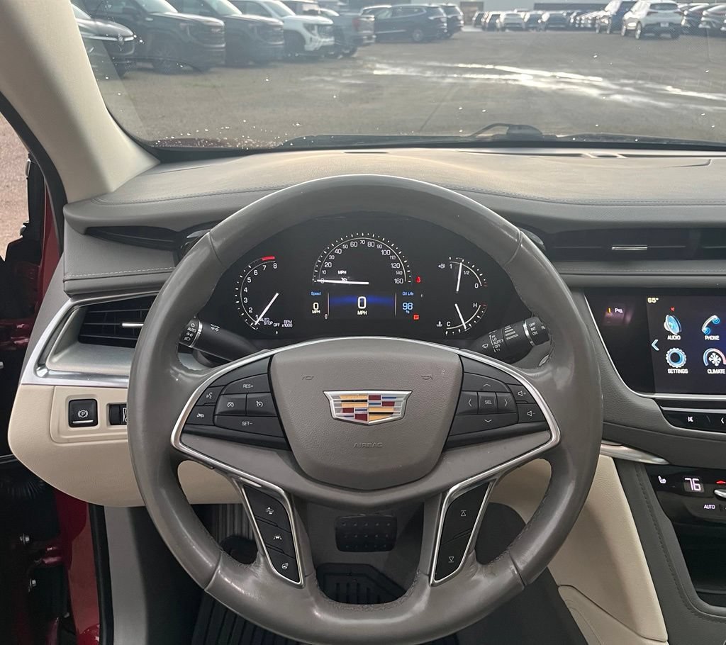Used 2018 Cadillac XT5 Luxury w/ Driver Awareness Package FWD image 21