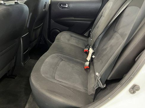 Used 2014 Nissan Rogue S image 25