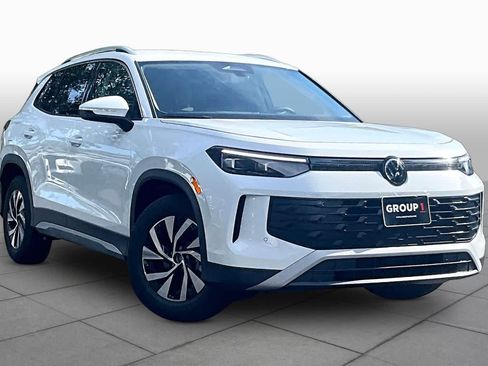 New 2026 Volkswagen Tiguan S FWD image 2