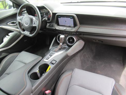 Used 2017 Chevrolet Camaro LT RWD image 11