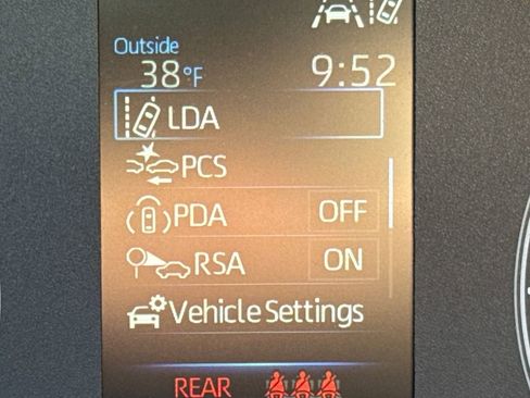 Used 2023 Toyota Corolla SE image 17