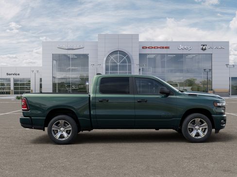 New 2026 RAM 1500 Express AWD/4WD image 21