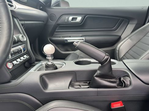Used 2020 Ford Mustang Bullitt RWD image 11