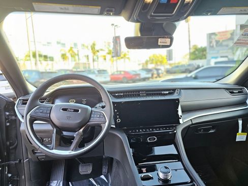 New 2026 Jeep Grand Cherokee L 4WD image 24