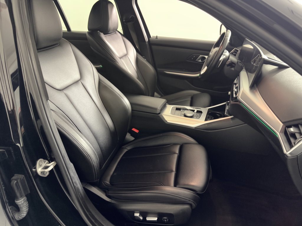 Certified 2024 BMW 330i Sedan w/ Convenience Package RWD image 30