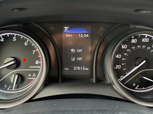 Used 2024 Toyota Camry SE image 20