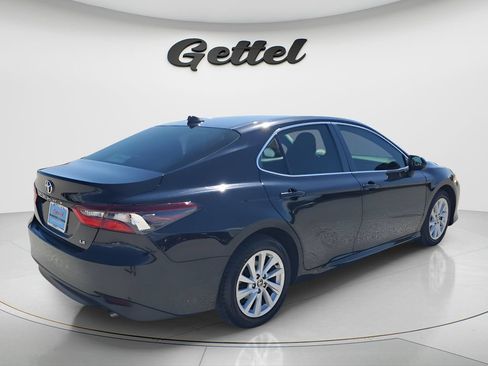 Used 2023 Toyota Camry LE FWD image 5