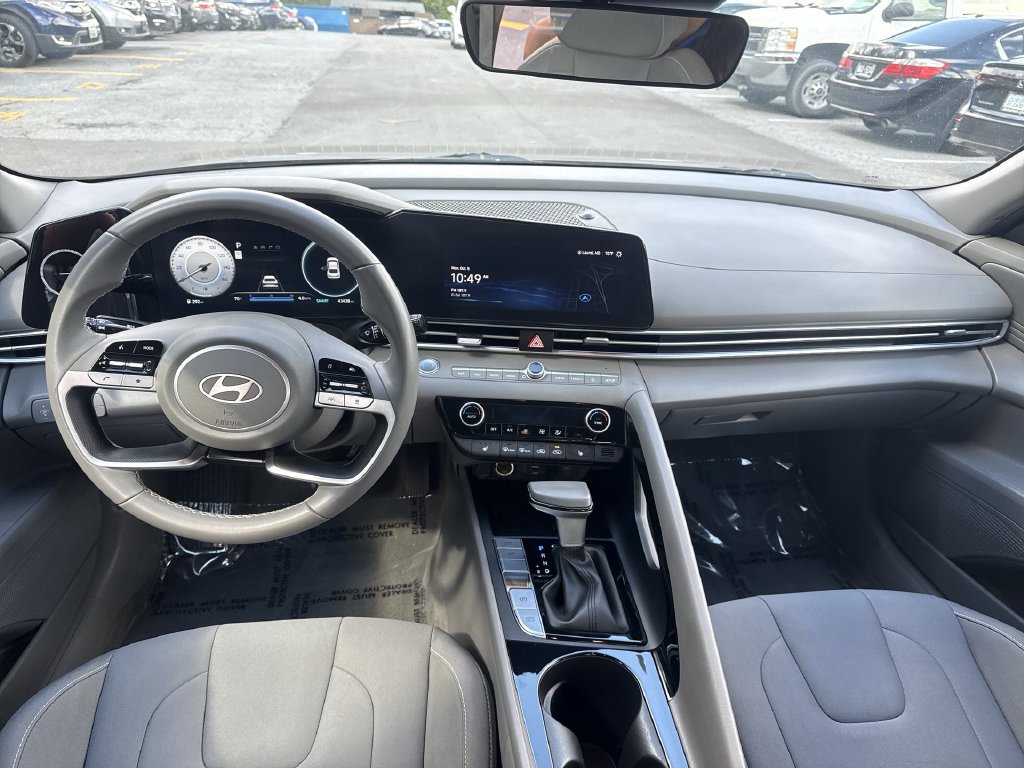 Used 2024 Hyundai Elantra SEL w/ Convenience Package FWD image 23