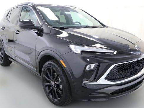 Certified 2025 Buick Encore GX Sport Touring w/ Experience Buick Package AWD/4WD image 19