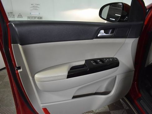 Used 2020 Kia Sportage S w/ S Premium Package image 7