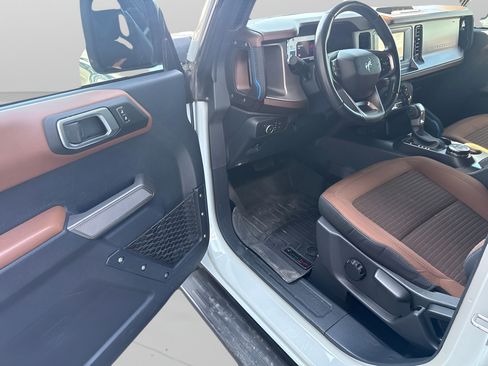 Used 2021 Ford Bronco Outer Banks AWD/4WD image 14
