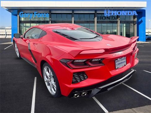 Used 2021 Chevrolet Corvette Stingray Premium Cpe w/ Z51 Performance Package image 3