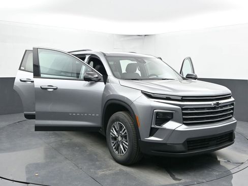 New 2026 Chevrolet Traverse LT w/ Driver Confidence Package image 44