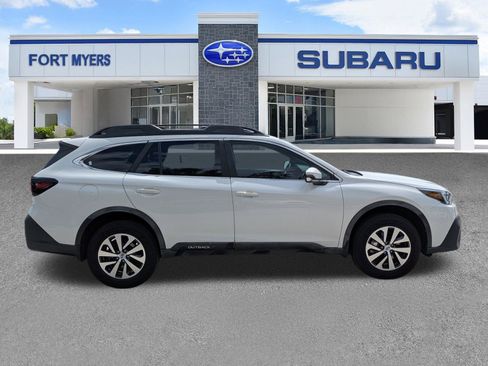 Used 2020 Subaru Outback Premium w/ Popular Package #1 AWD/4WD image 3